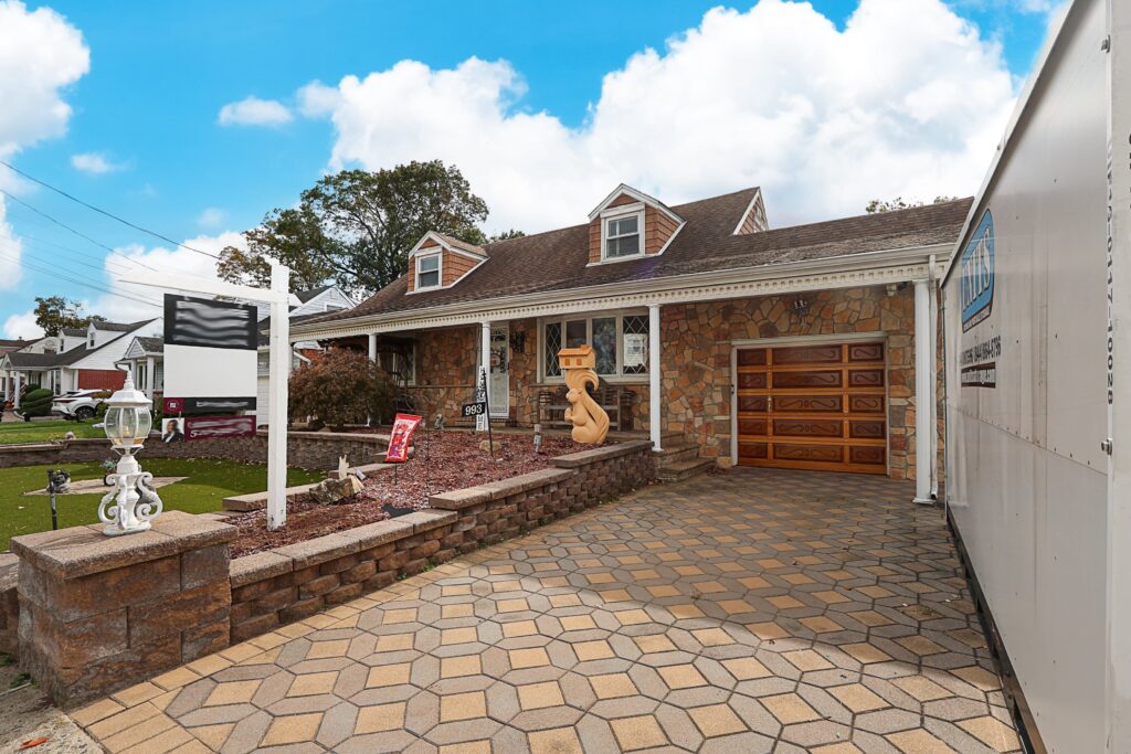 993 Ferngate Dr, Franklin Square 3-min 993 Ferngate Dr, Franklin Square 3-min